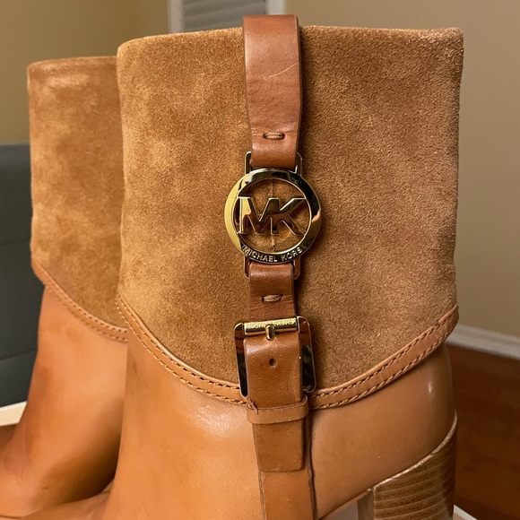 Micheal Kors Fulton Booties - Picture 5 of 5